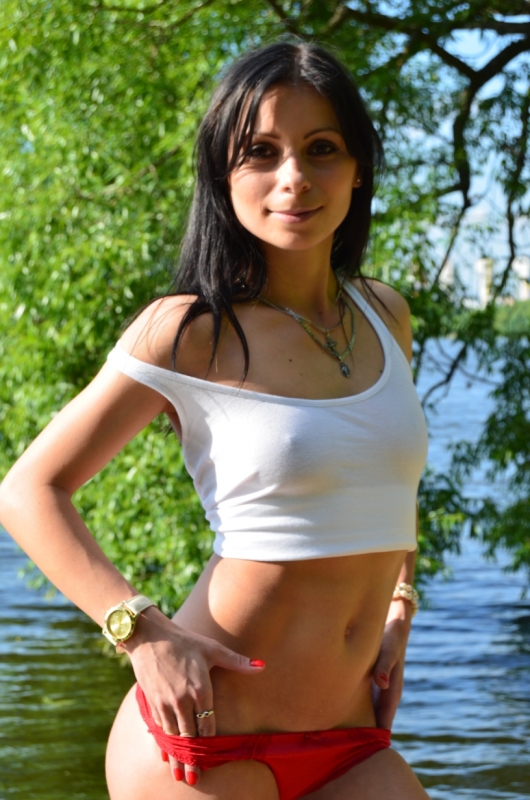 Алия, 22 года